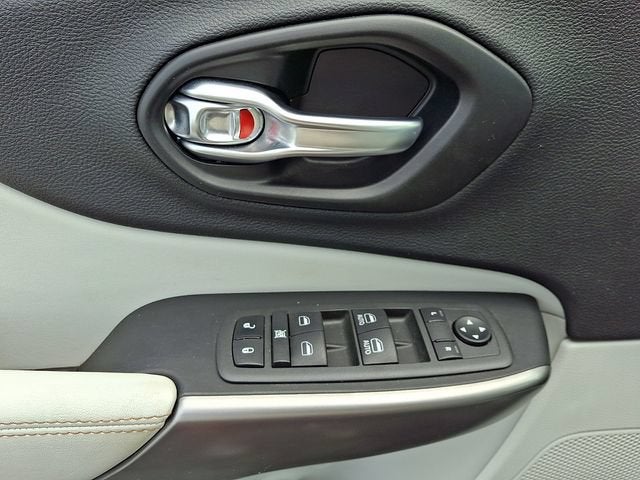 2022 Jeep Cherokee Latitude Lux 4x4