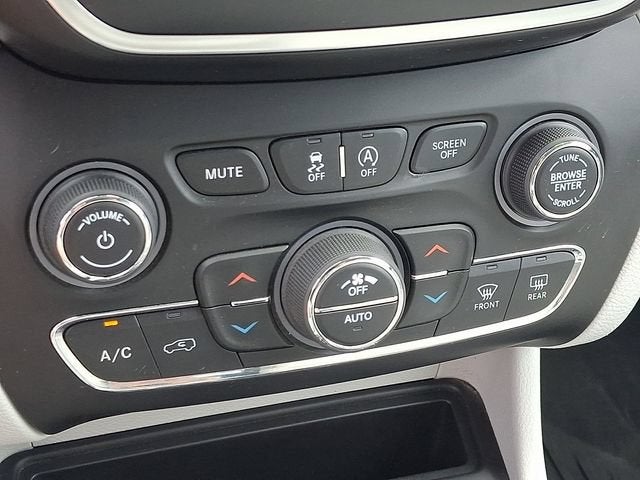 2022 Jeep Cherokee Latitude Lux 4x4