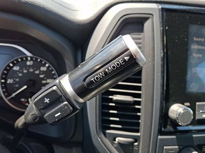2024 Nissan TITAN Crew Cab SV 4x4