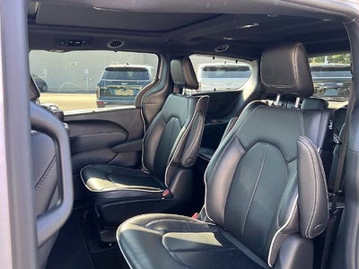 2022 Chrysler Pacifica Hybrid Limited