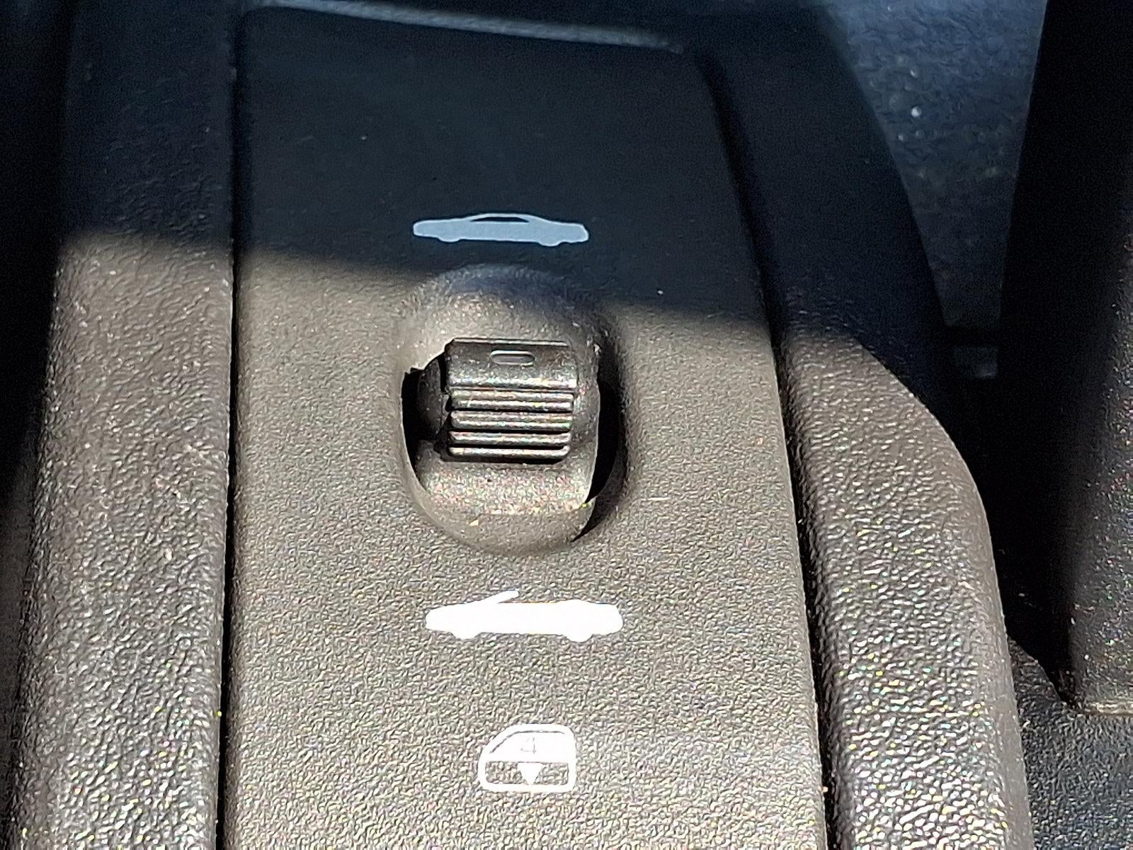 2004 Chrysler Sebring Base