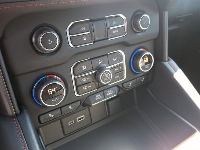 2022 Chevrolet Suburban 4WD RST