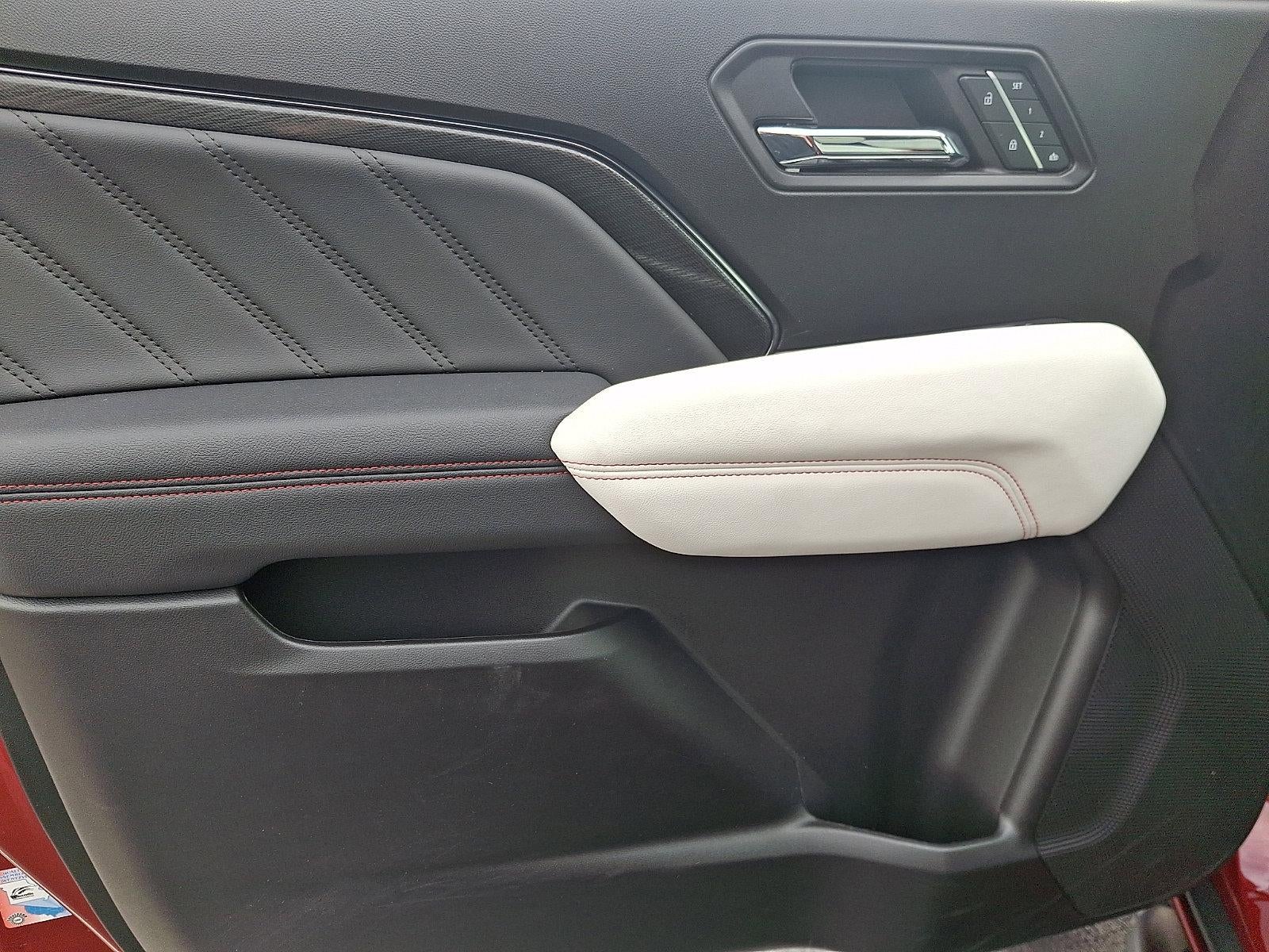 2024 GMC Canyon Crew Cab Short Box 4-Wheel Drive AT4X