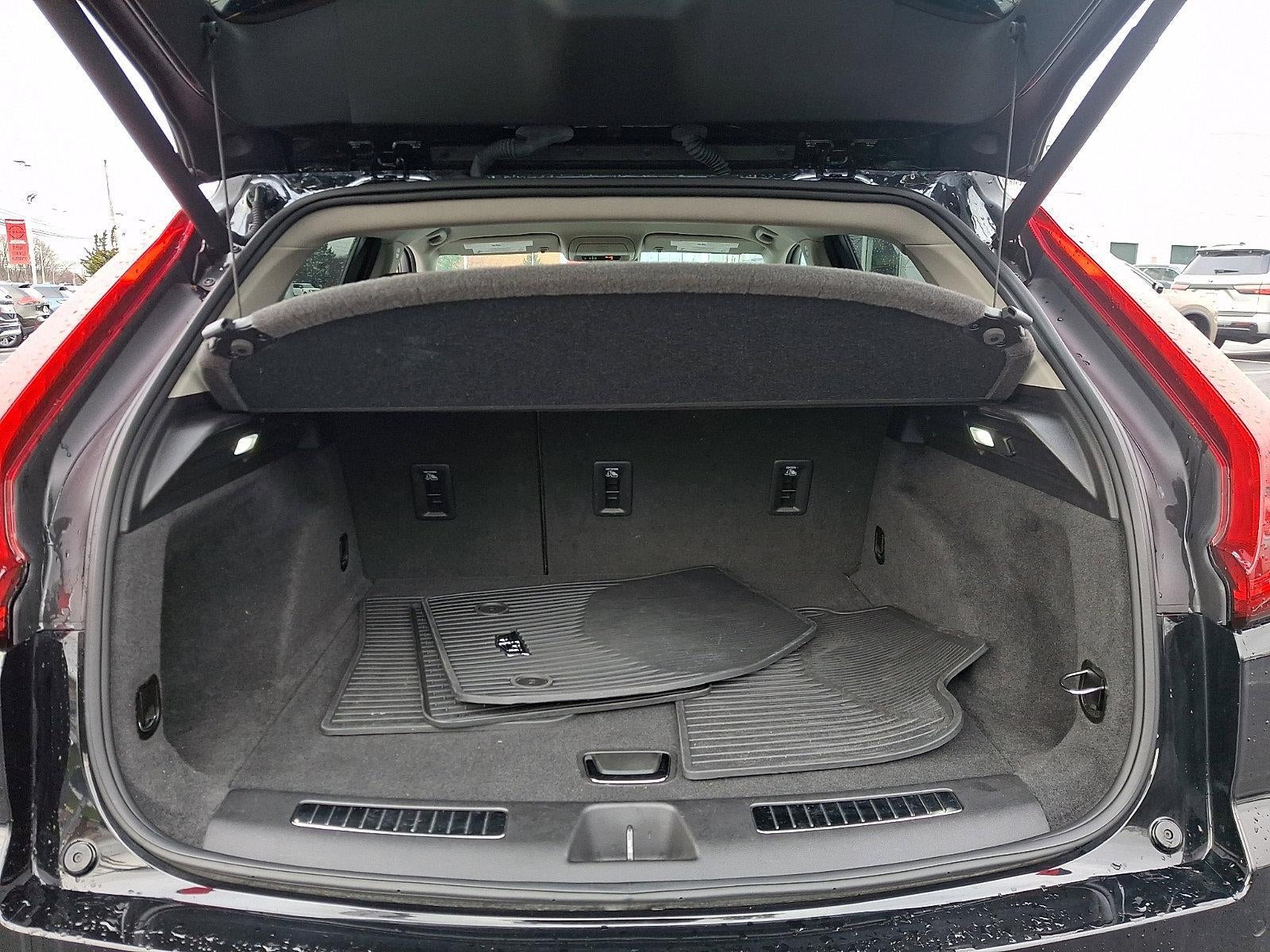 2019 Cadillac XT4 AWD 4dr Premium Luxury