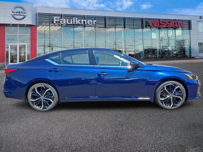 2023 Nissan Altima SR