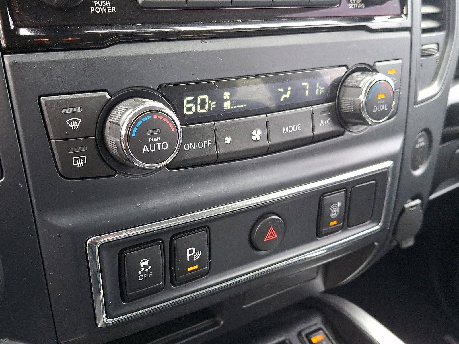 2023 Nissan TITAN Crew Cab SV