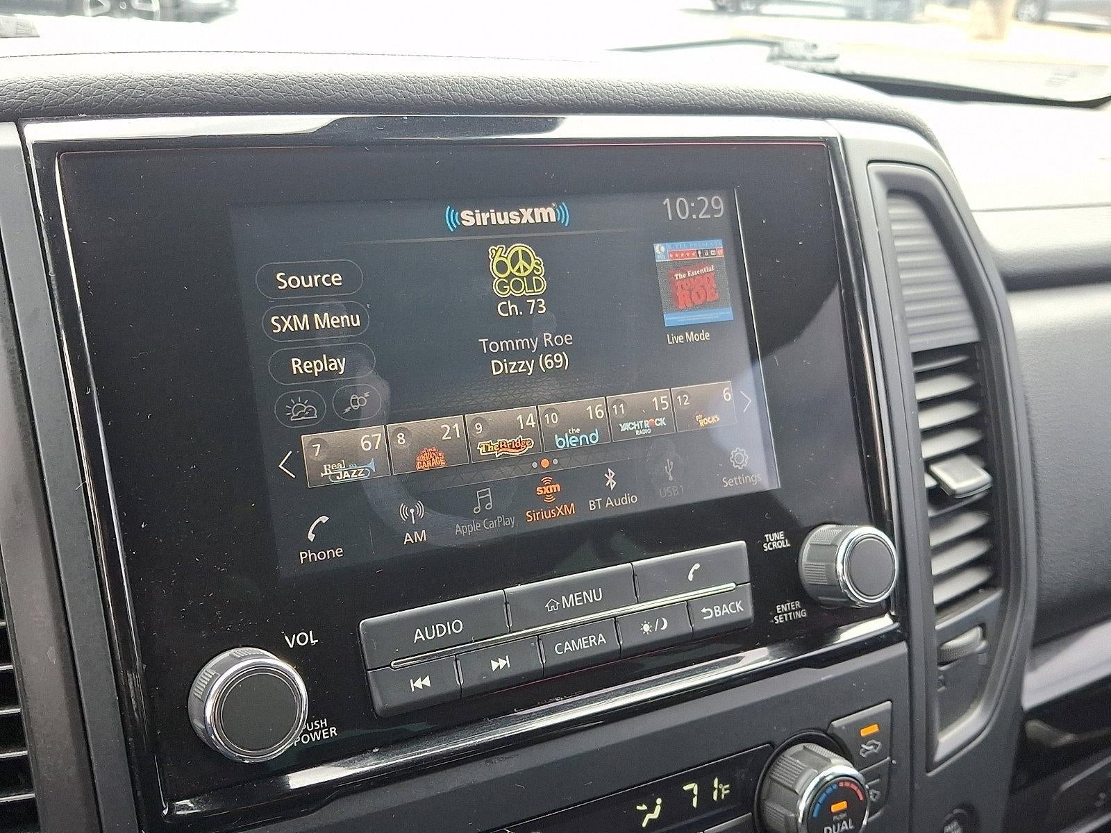 2023 Nissan TITAN Crew Cab SV