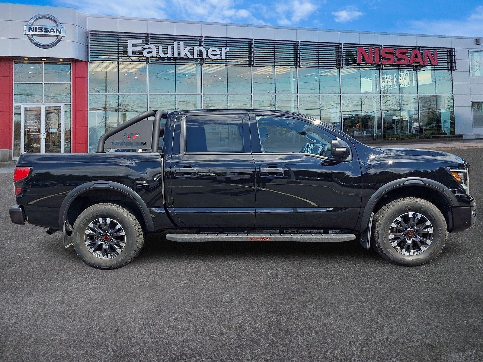 2023 Nissan TITAN Crew Cab PRO-4X®
