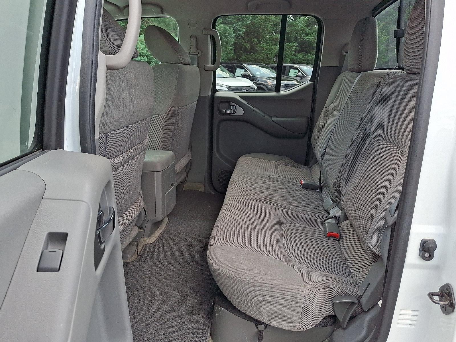 2016 Nissan Frontier 4WD Crew Cab SWB Auto SV