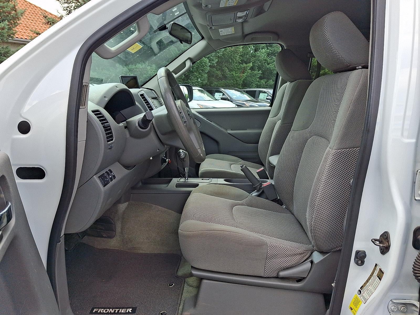 2016 Nissan Frontier 4WD Crew Cab SWB Auto SV