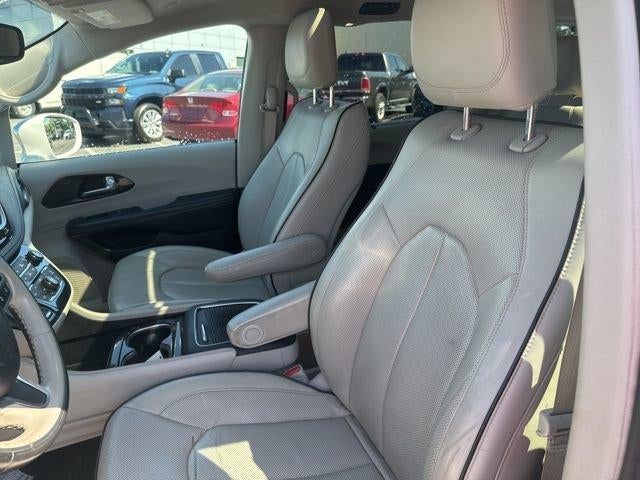 2021 Chrysler Pacifica Hybrid Limited FWD