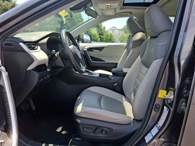 2019 Toyota RAV4 XLE Premium AWD (Natl)