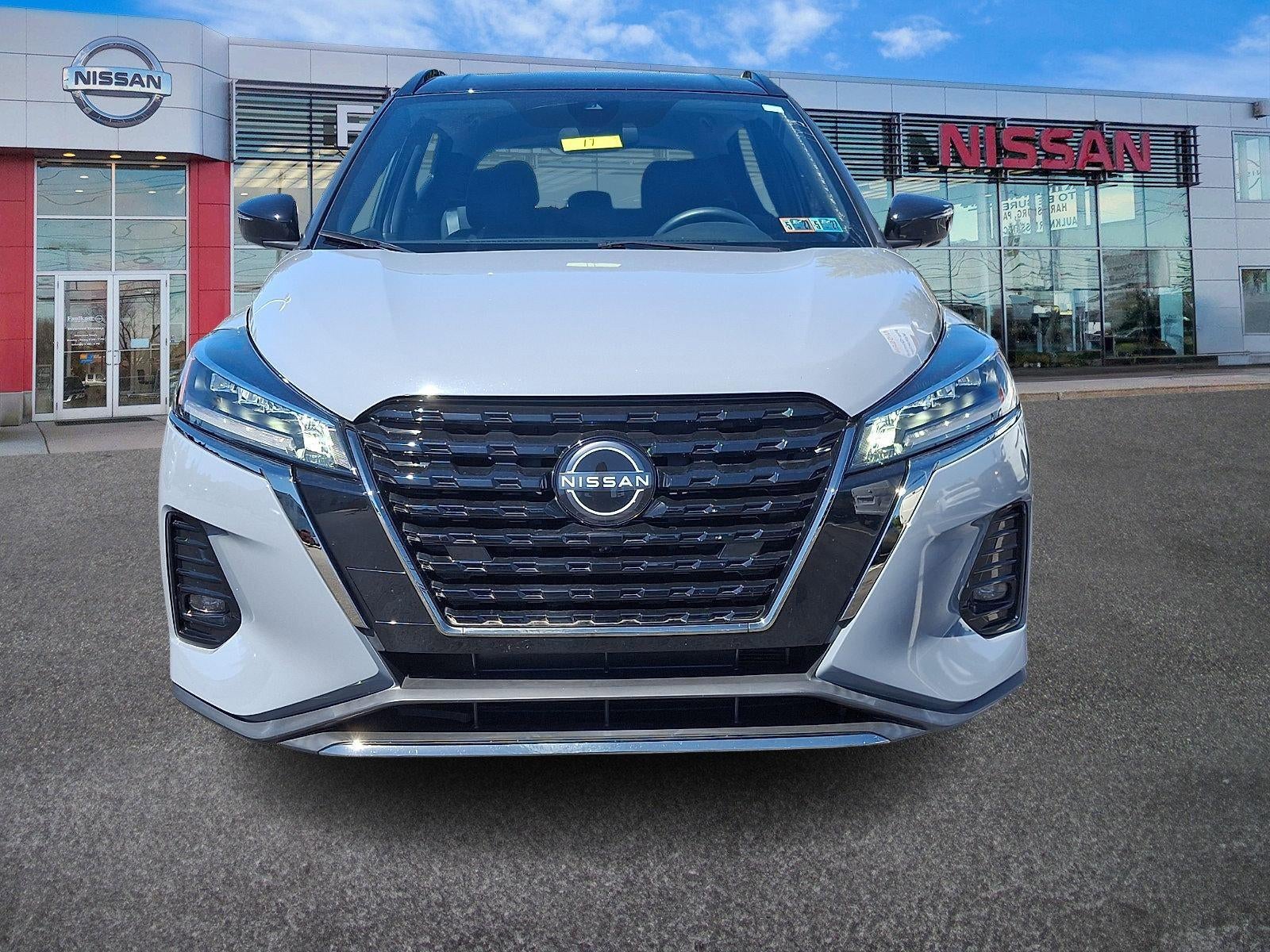2023 Nissan Kicks SR