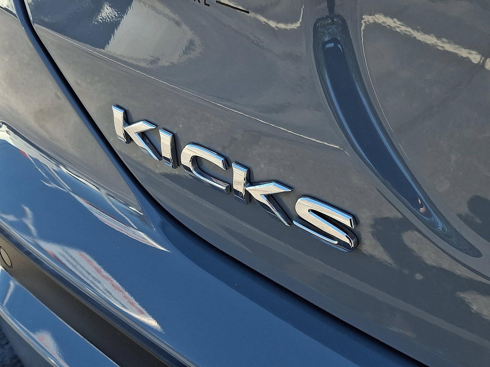2023 Nissan Kicks SR