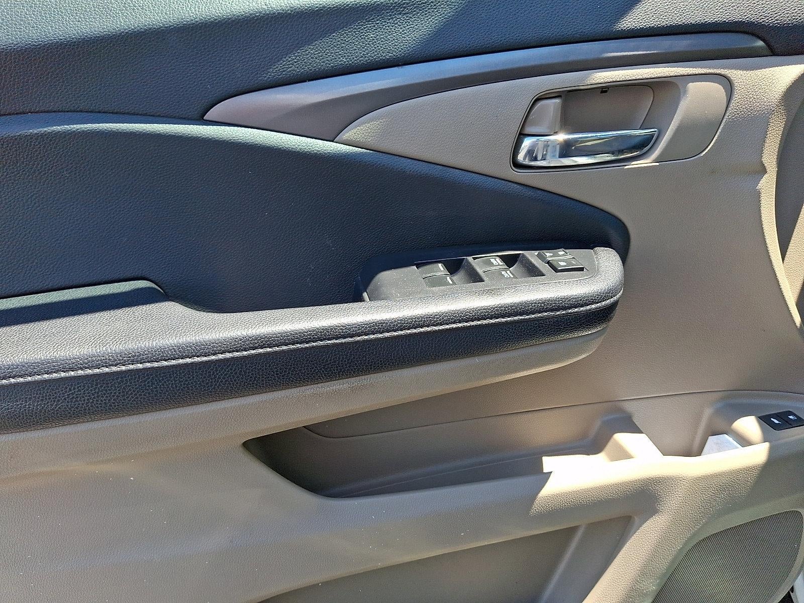 2016 Honda Pilot AWD EX-L with DVD Rear Entertainment System