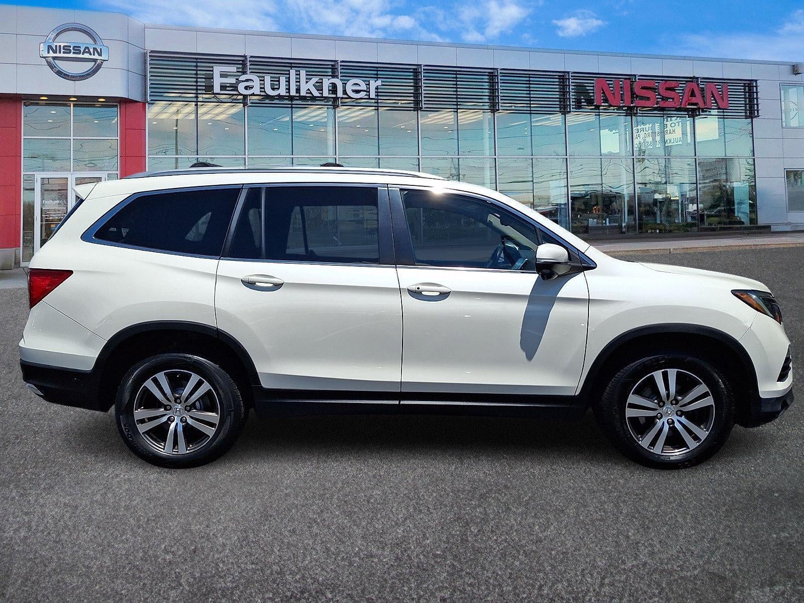 2016 Honda Pilot AWD EX-L with DVD Rear Entertainment System