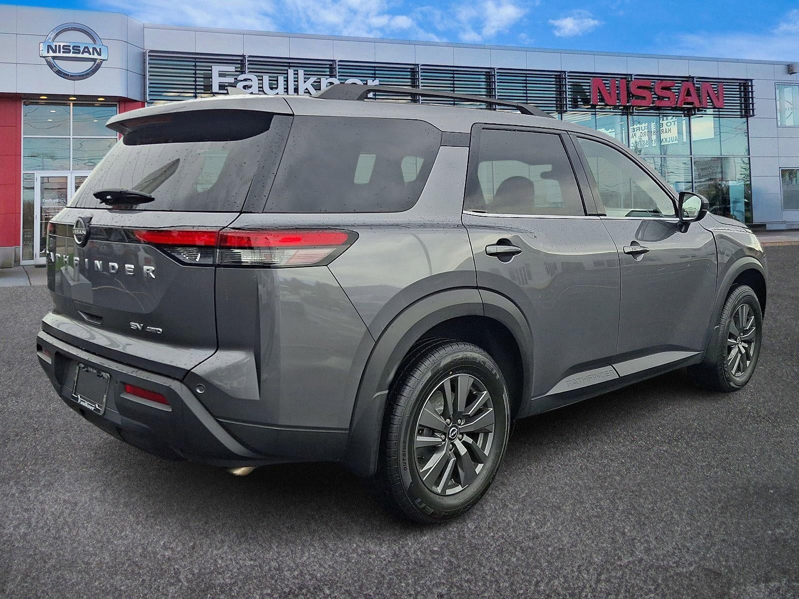 2024 Nissan Pathfinder SV