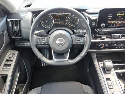 2023 Nissan Pathfinder SV