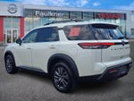 2023 Nissan Pathfinder SV