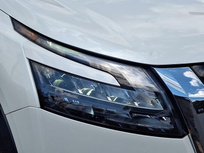 2023 Nissan Pathfinder SV