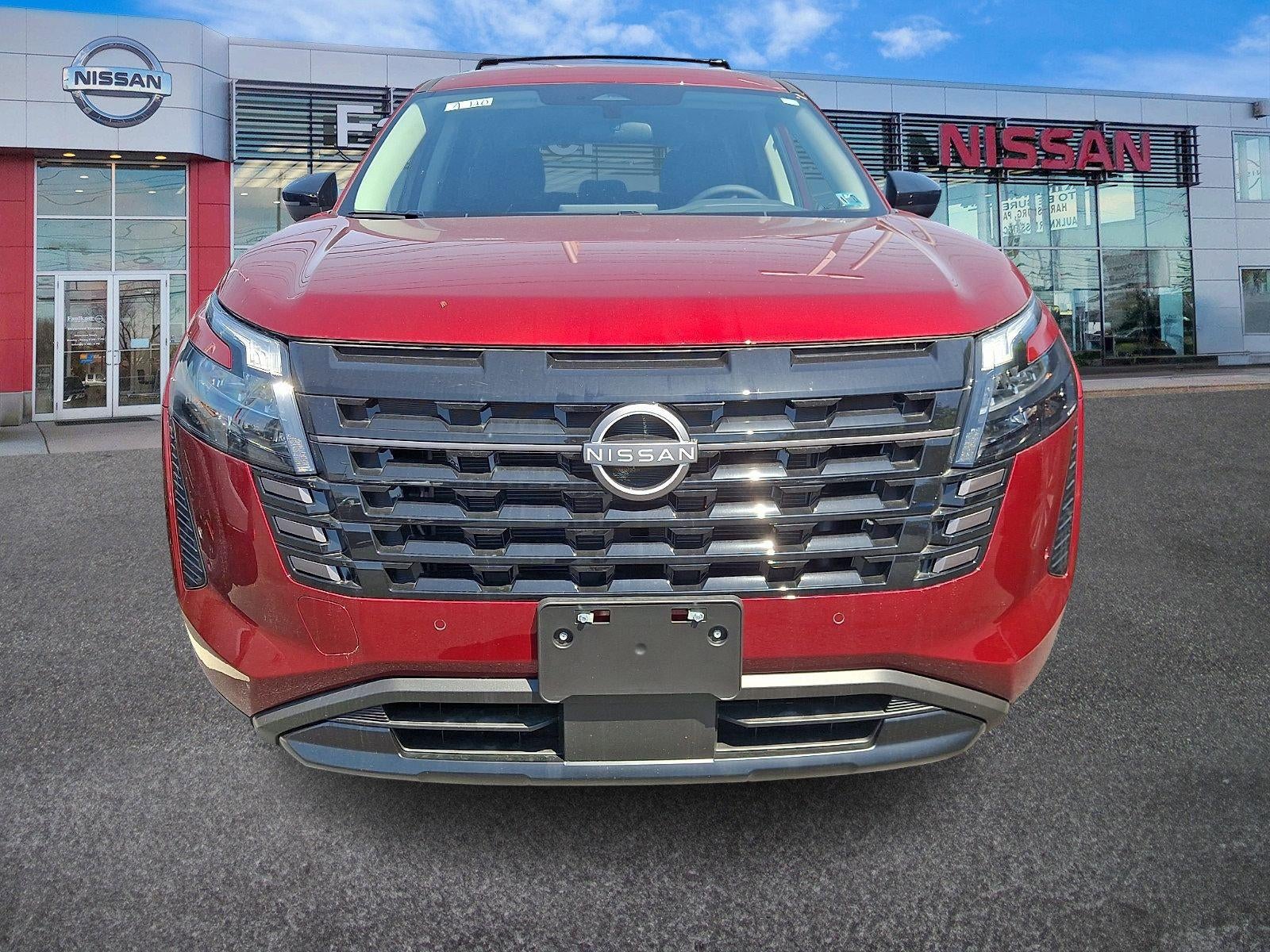 2026 Nissan Pathfinder SV