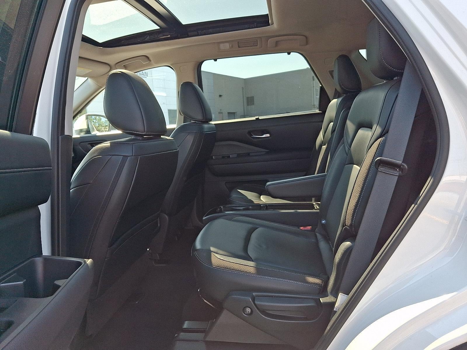 2024 Nissan Pathfinder SL
