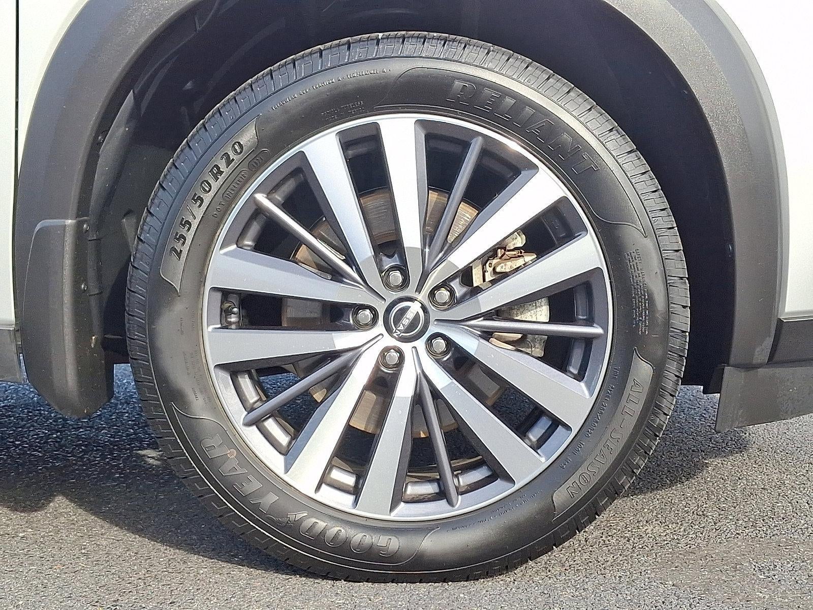 2022 Nissan Pathfinder Platinum