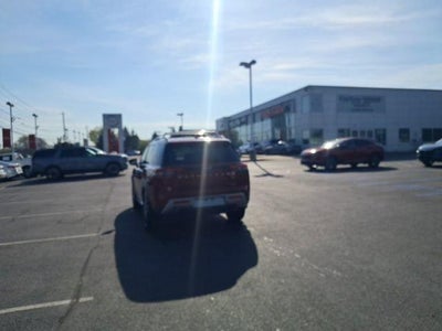 2023 Nissan Pathfinder Platinum