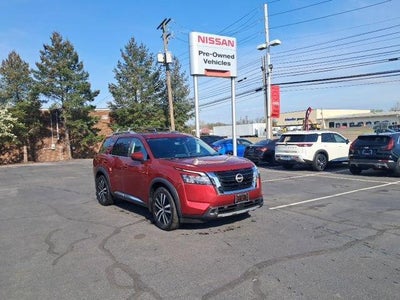 2023 Nissan Pathfinder Platinum