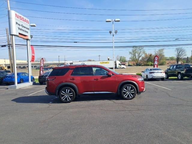 2023 Nissan Pathfinder Platinum