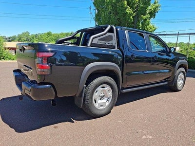 2024 Nissan Frontier Crew Cab 4x4 SV