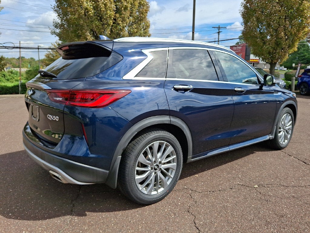 2023 INFINITI QX50 LUXE AWD