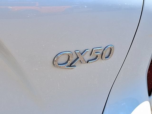 2023 INFINITI QX50 LUXE AWD