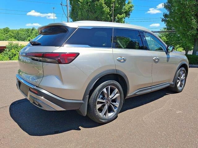 2022 INFINITI QX60 LUXE AWD