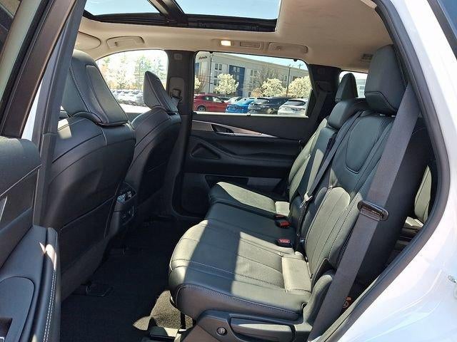 2023 INFINITI QX60 LUXE AWD