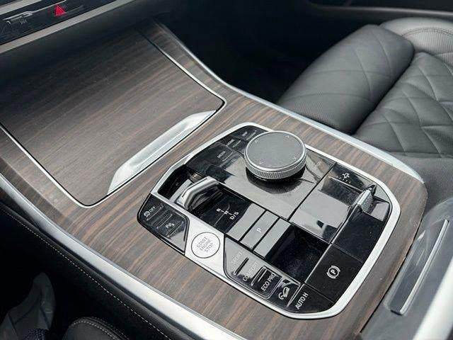 2024 BMW X7 xDrive40i Sports Activity Vehicle