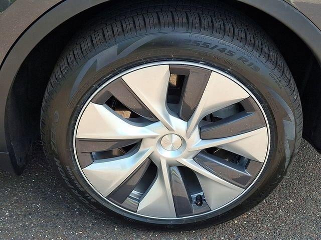 2024 Tesla Model Y Long Range AWD