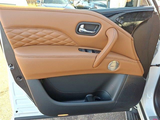 2024 INFINITI QX80 SENSORY AWD