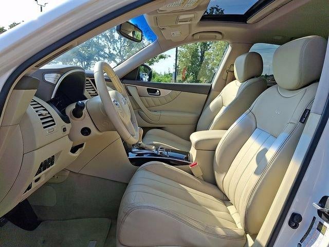 2014 INFINITI QX70 AWD 4dr