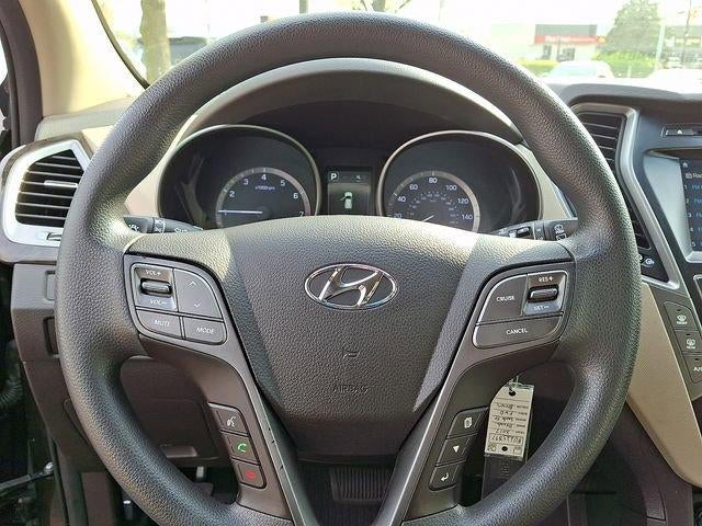 2017 Hyundai SANTA FE SE 3.3L Auto
