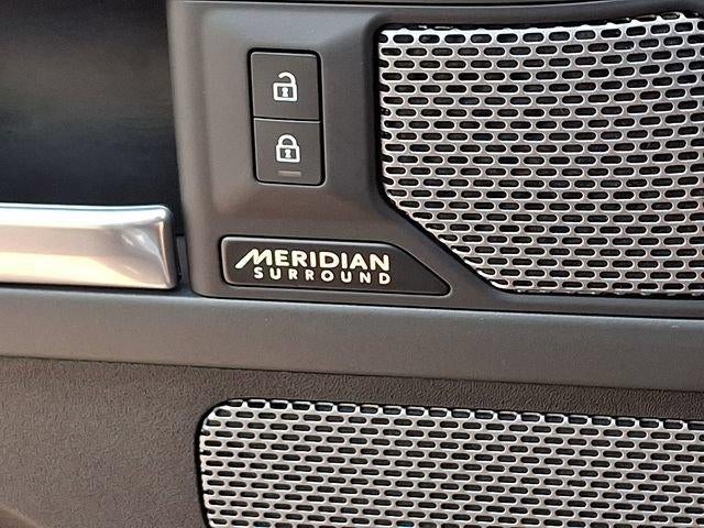 2023 Land Rover Defender 110 X-Dynamic SE AWD