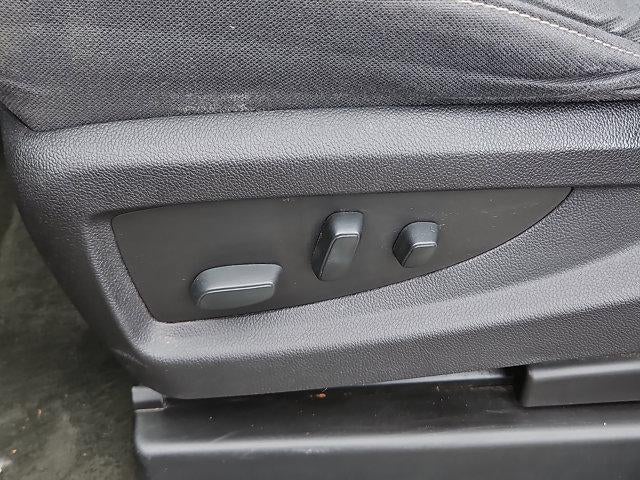2016 Chevrolet Silverado 1500 Double Cab Standard Box 4-Wheel Drive LT