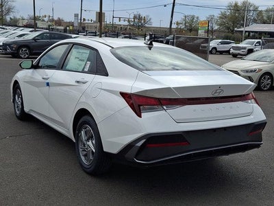 2026 Hyundai ELANTRA SE