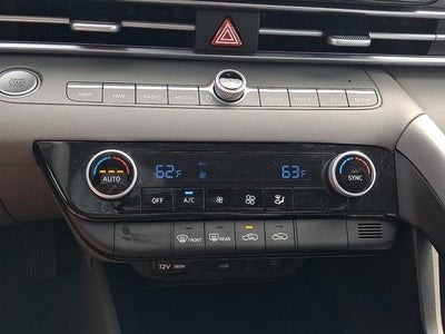 2024 Hyundai ELANTRA SEL IVT