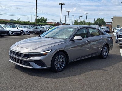 2024 Hyundai ELANTRA SEL IVT