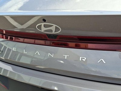 2024 Hyundai ELANTRA SEL IVT
