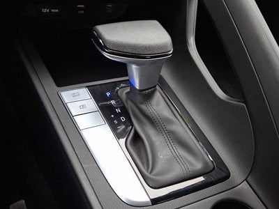 2024 Hyundai ELANTRA SEL IVT