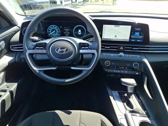 2024 Hyundai ELANTRA SEL IVT