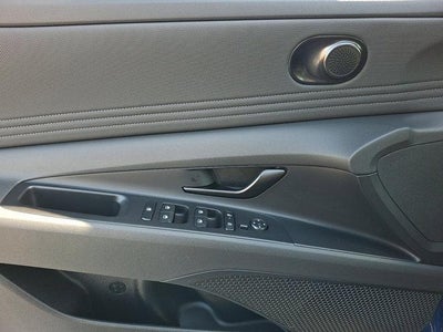 2025 Hyundai ELANTRA SEL Sport IVT