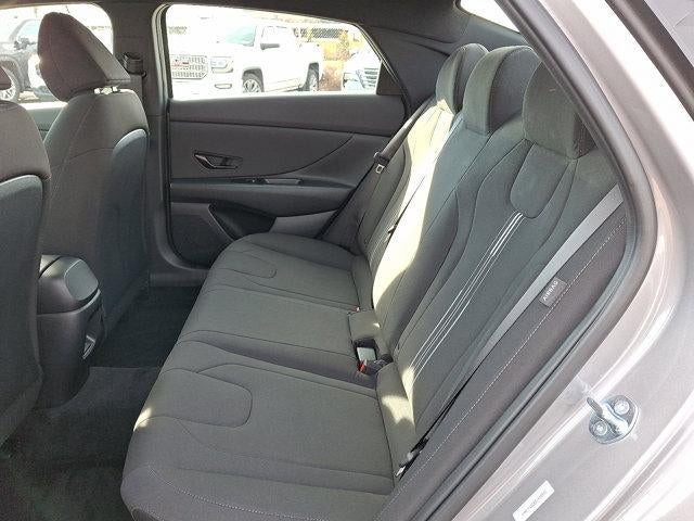 2025 Hyundai ELANTRA SEL Sport IVT